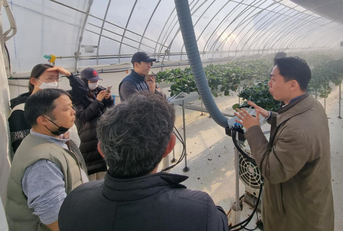 ㈜경농의 스마트팜사업부문이 ‘스마트팜 전문센터’를 구축하고 스마트팜 전문 브랜드 ‘시그닛’ 교육 및 보급을 확대하고 있다.